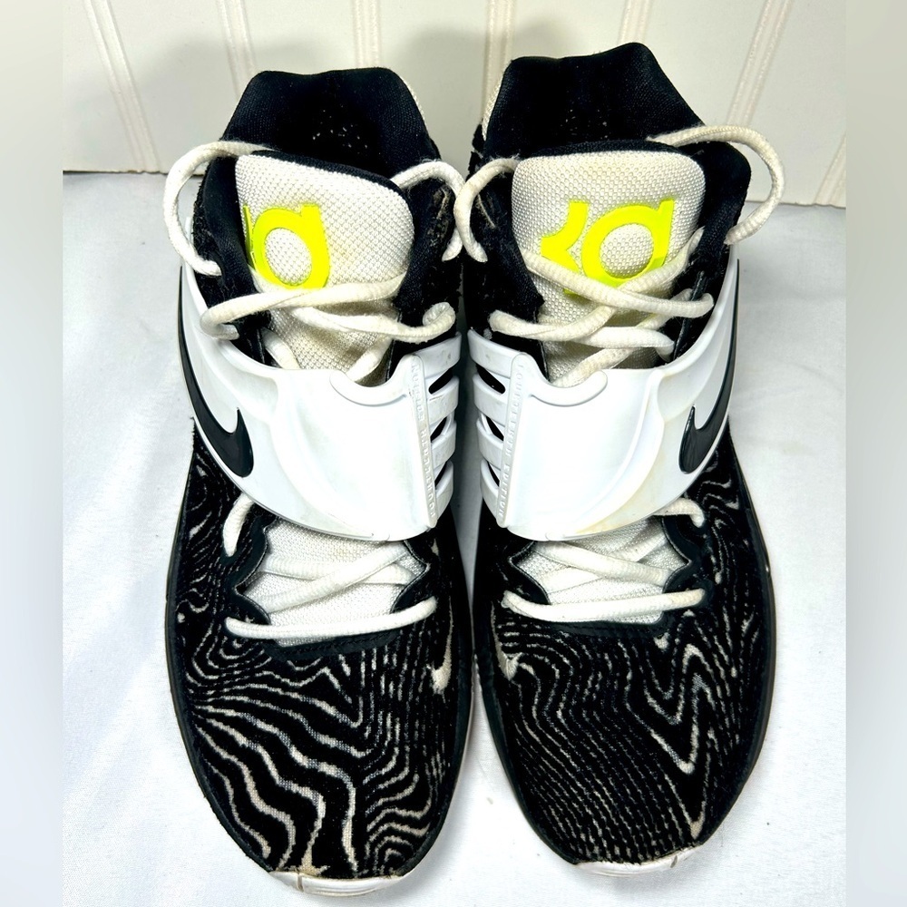 Nike KD 14 Basketball Shoes Mens 7 Womens 8.5 Black White